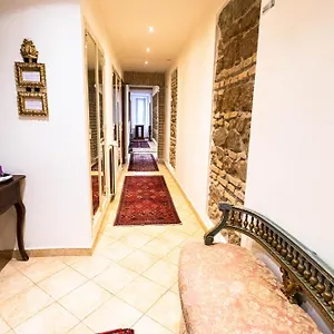 https://camere-del-camerlengo.it-romehotels.com
