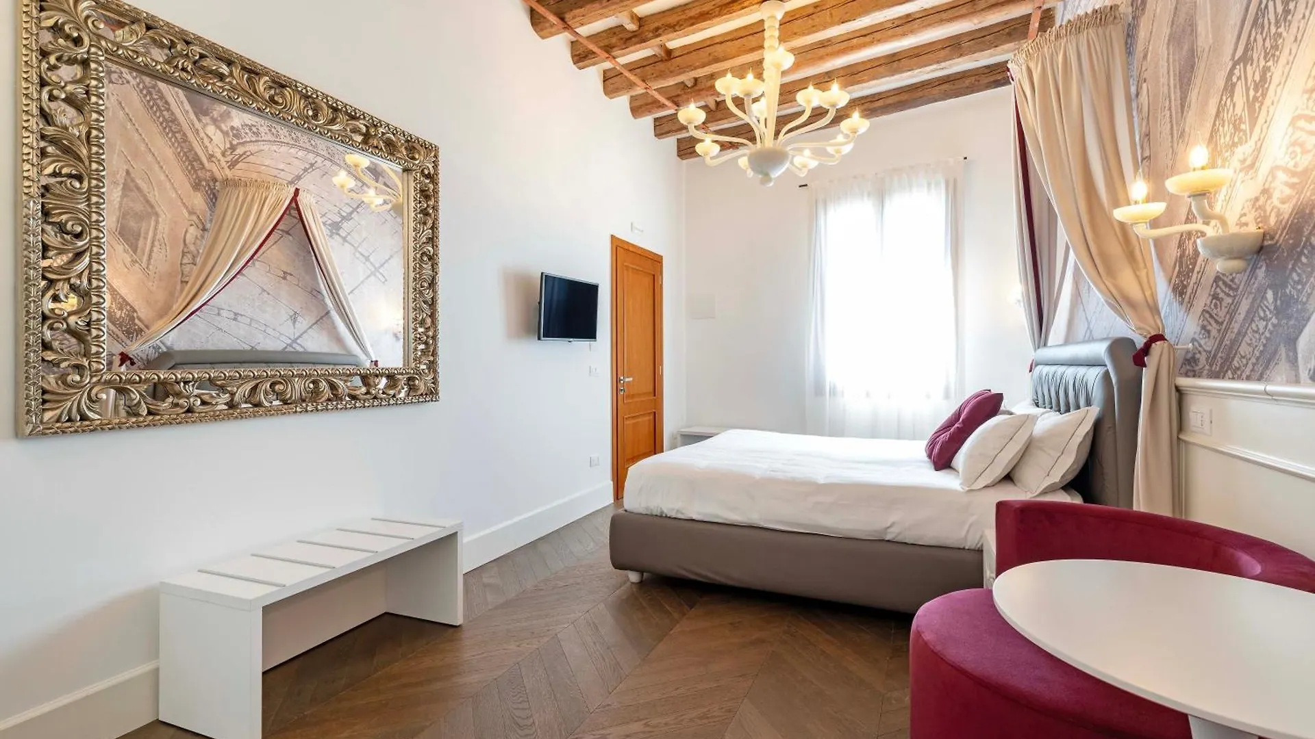 Porta Da Mar Hotel Venice 2*,